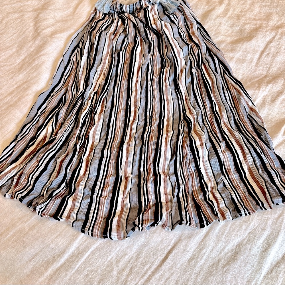 Lulu's Dress - Picture 9 of 12
